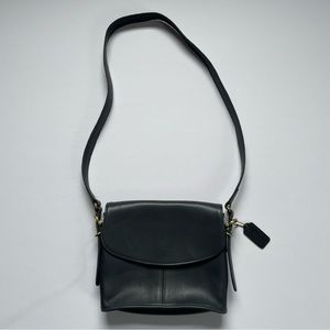 Vintage Coach Equestrian Flap Crossbody Shoulder Bag Navy Leather 9807